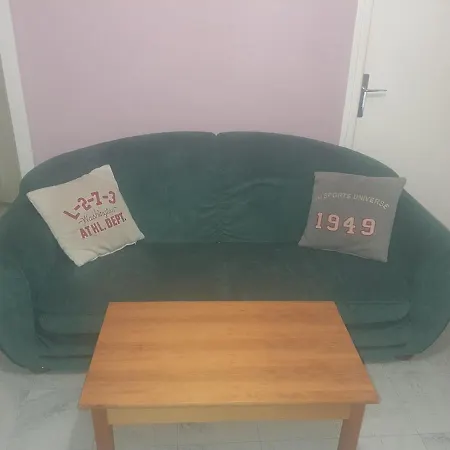 Lejlighed 32 M2, 1 Bedroom, Living Room, Terrace, Parking Nancy